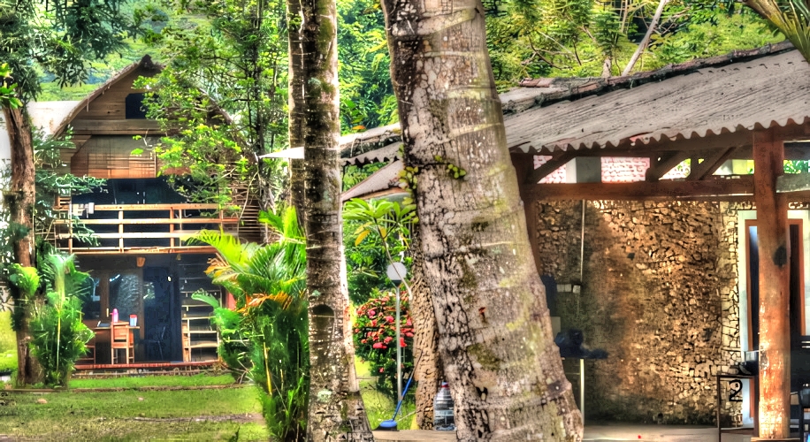 Hotel Teratai Exterior
